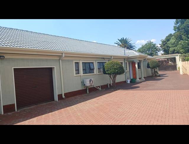4 BEDROOM HOUSE FOR SALE IN CLAYVILLE